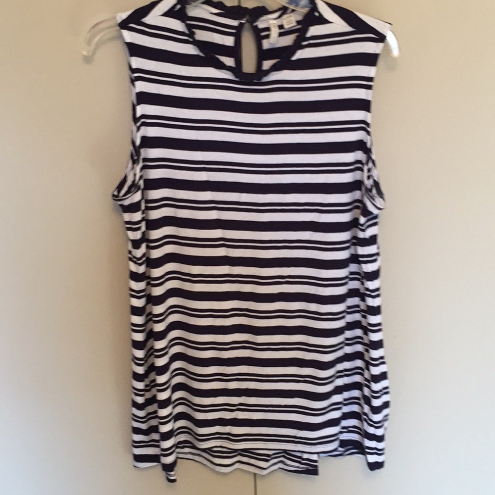 Ruffle Neck Sleeveless Top